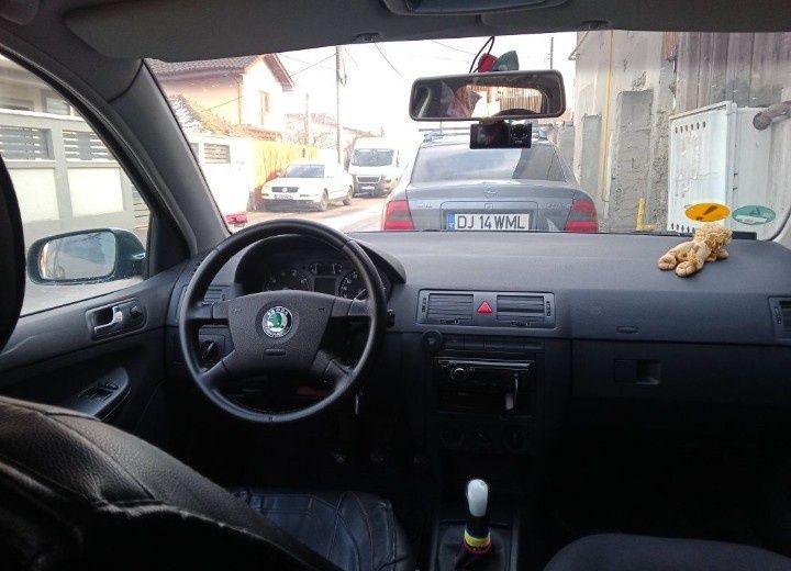 Skoda Fabia 2005 – 1.2 benzină + GPL – pornește la sfert – PREȚ MIC