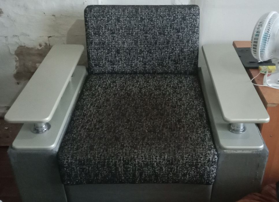 Продам диван б/у