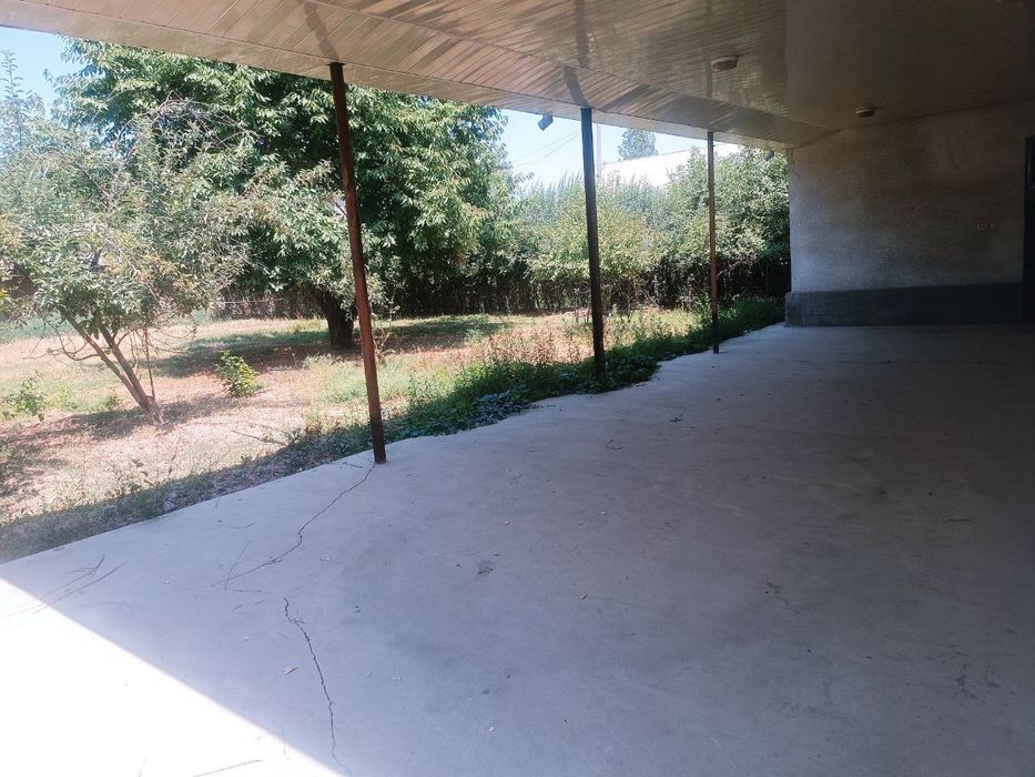 Жилой дом ,12 соток