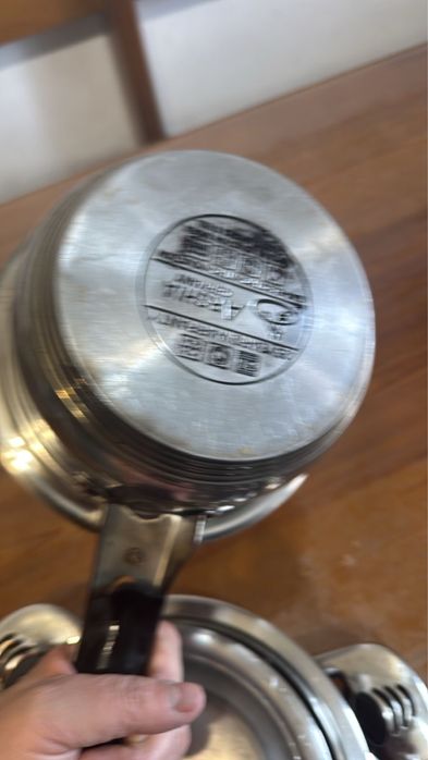 все кастрюльки за 2000 отдам