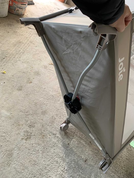 Patut pliabil de voiaj cu masa de infasat JOIE Kubbie Satellite