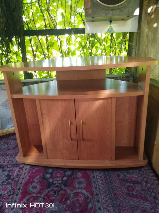 Тумба под телевизор 8000 т.