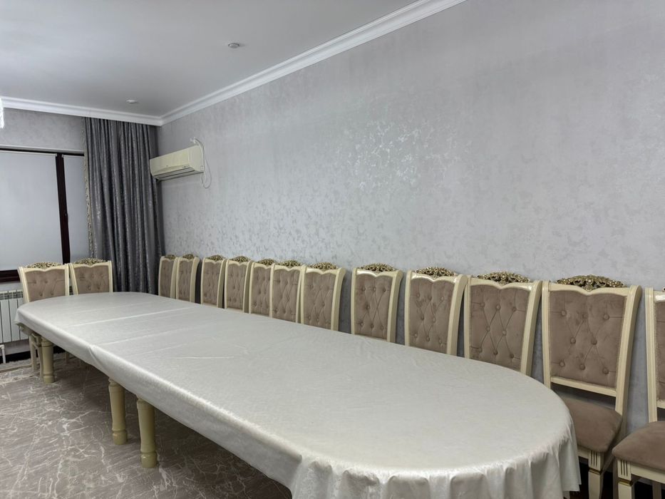 Продам стол гостиной