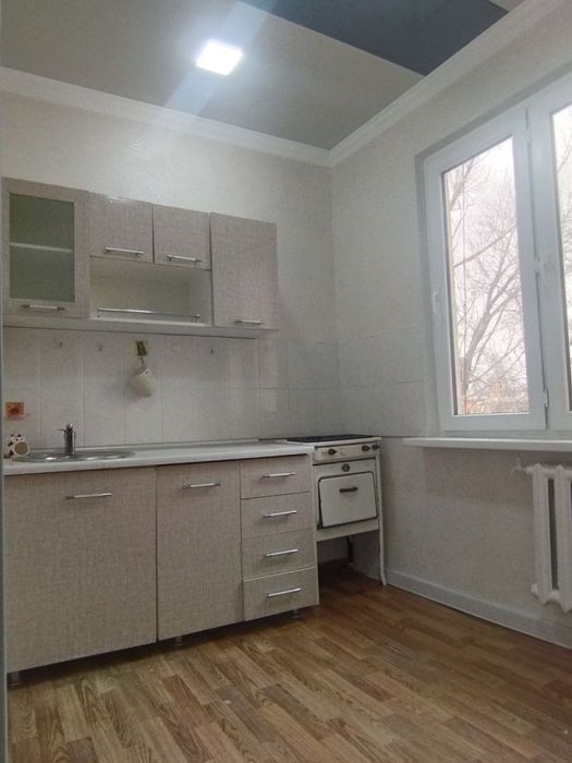 Продается 1ком,кв 1/4/4 Чиланзар-21 улучшенка балкон 2*3