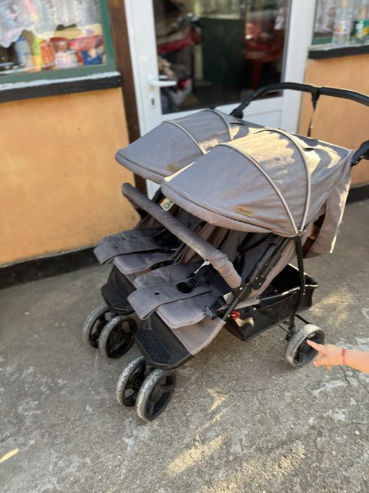 Лятна количка за близнаци