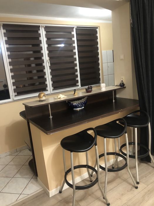 Inchiriez apartament