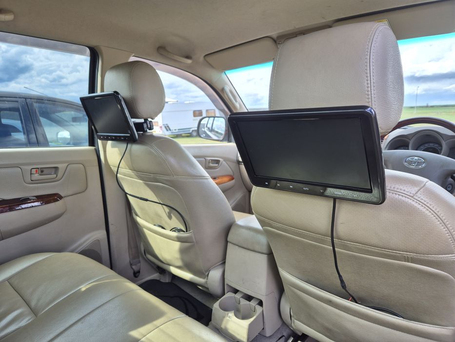 Dezmembrez Toyota Hilux 3.0 Invincible 2006-2016