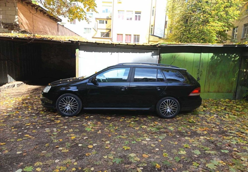 VW Golf, комби, 2009 г., черен