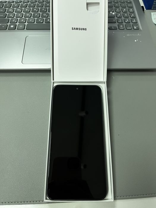 Телефон Samsung A36 128 мб