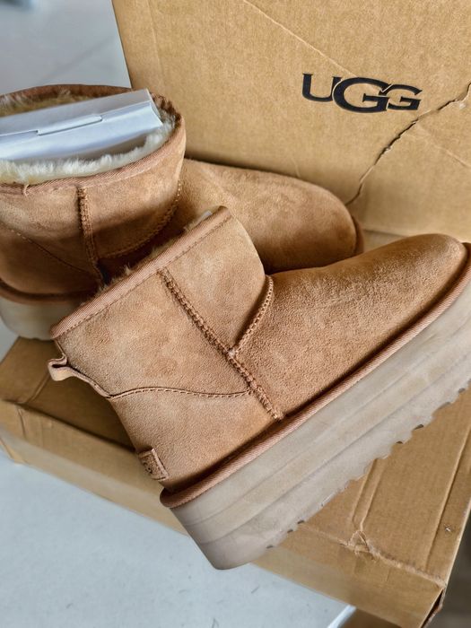 НОВИ UGG обувки боти