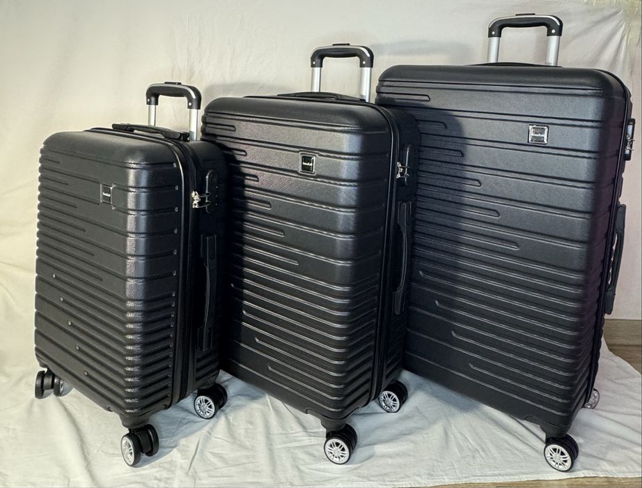 Чемодан ударопрочный