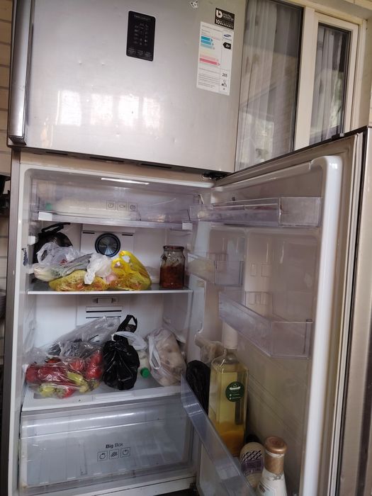 Продам холодильник