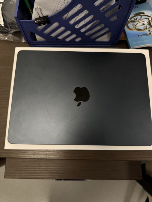 Macbook Air m2, с гарантией