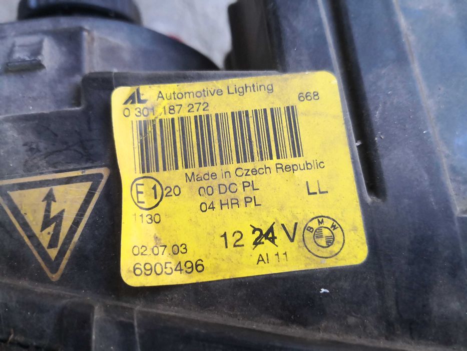 Фар BMW E46 Compact Xenon десен/Фар БМВ Е46 Компакт Оригинален