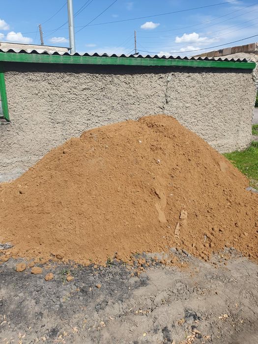 Песок.. Перегной, чернозем, балласт, отсев,щебень.