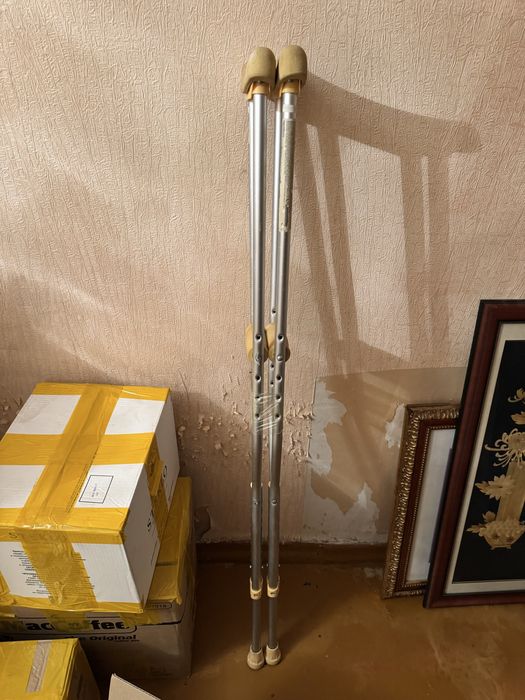 Продам костыли подмышечные