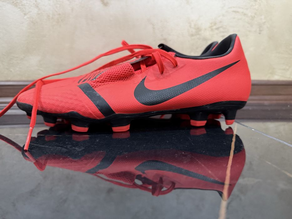 Бутонки Nike Phantom