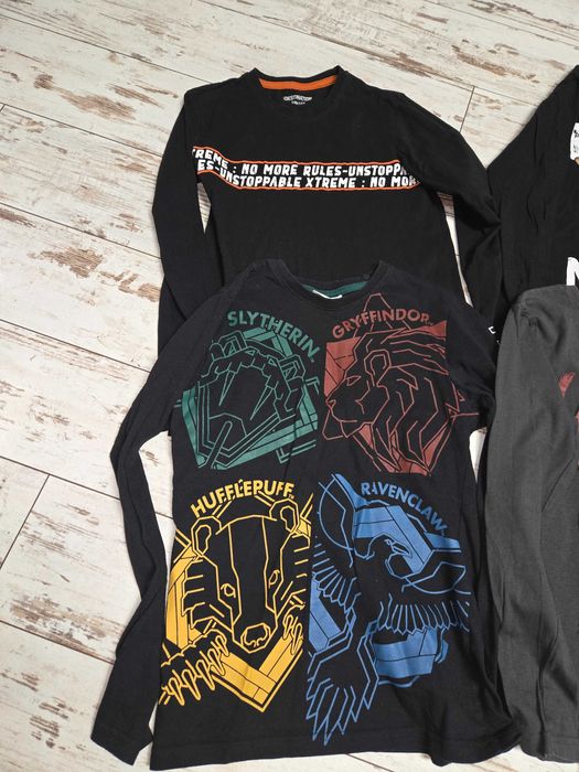 Лот от четири тениски / блузи