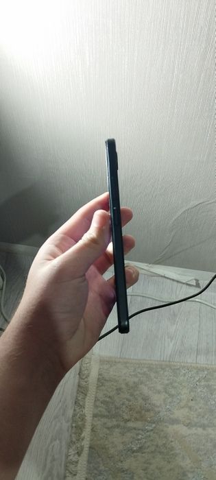 Телефон Realme 12