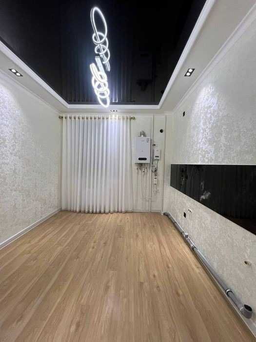 Продаётся 2х комн квартира на 3 этаже Ор-р  5 микрорайон Жомий