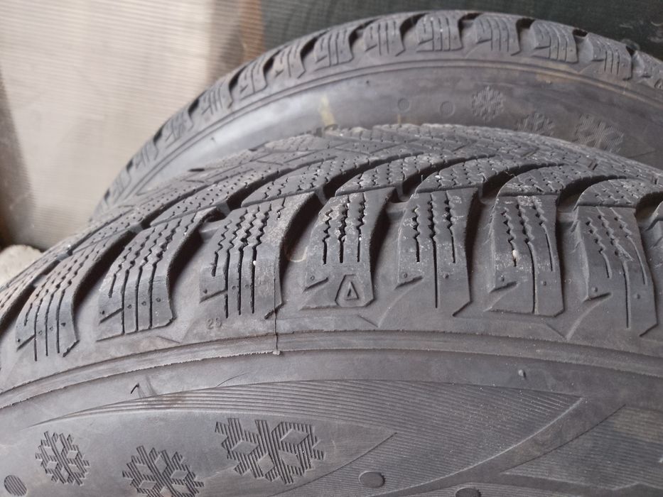 Зимни гуми 215/65/16