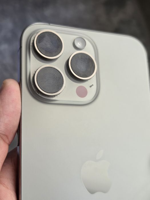 iPhone 15 Pro Max в Идеале