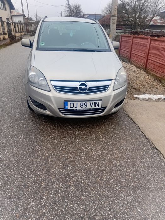 Opel zafira b an 2010