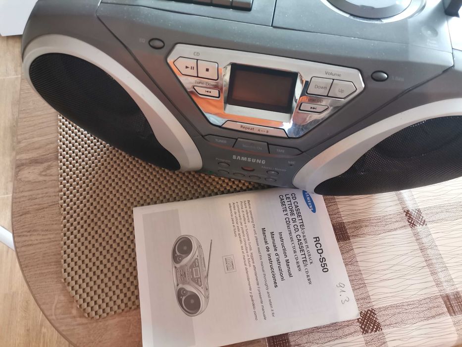 Радиокасетофон Samsung RCD-S50 (За ремонт на CD / За части)