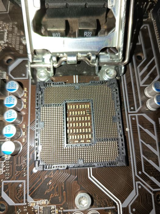 Vând placa de baza msi z270-a pro fără IO shield+cadou