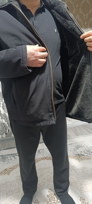 Продаётся мужская тёплая куртка.