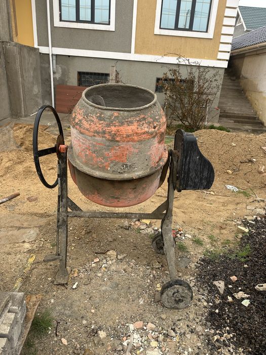 Продам бетономешалку