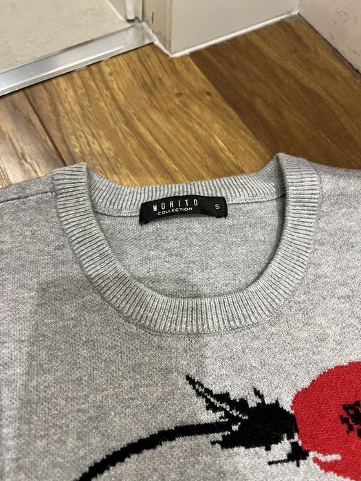 Пуловер с мотиви