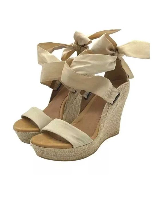 Сандали UGG , Zara, 39 размер с платформа, отлични