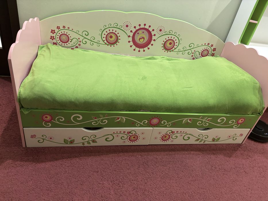 Продам мебель для девочки