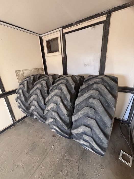 Шины на погрузчик JSB 440/80-24