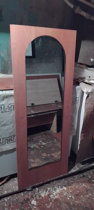 Айна Зеркало жақсы сақталған.