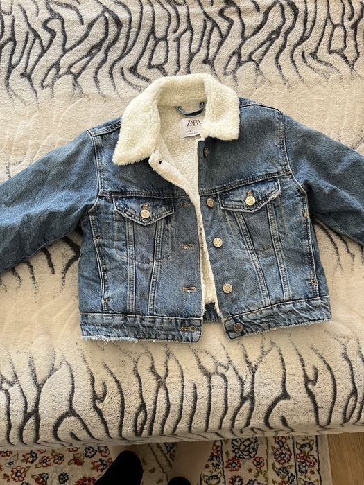 Куртка на девочку