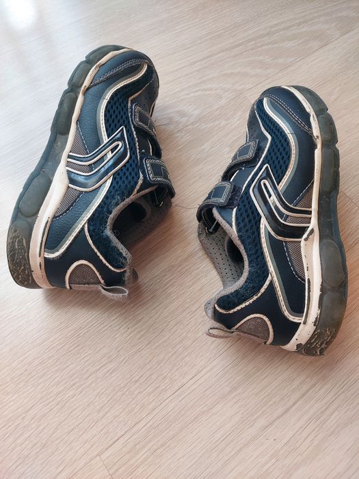 Обувки GEOX,32 номер-20лв.