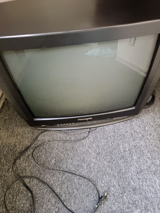 Телевизор б/у, недорого, самовывоз