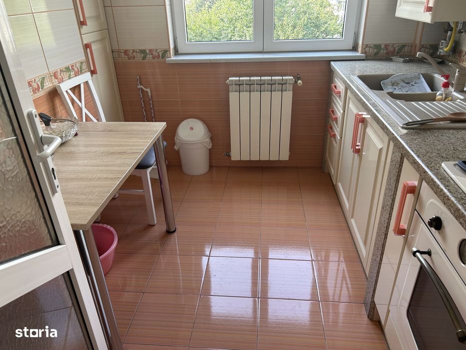 3 Camere,etaj 2 Centru