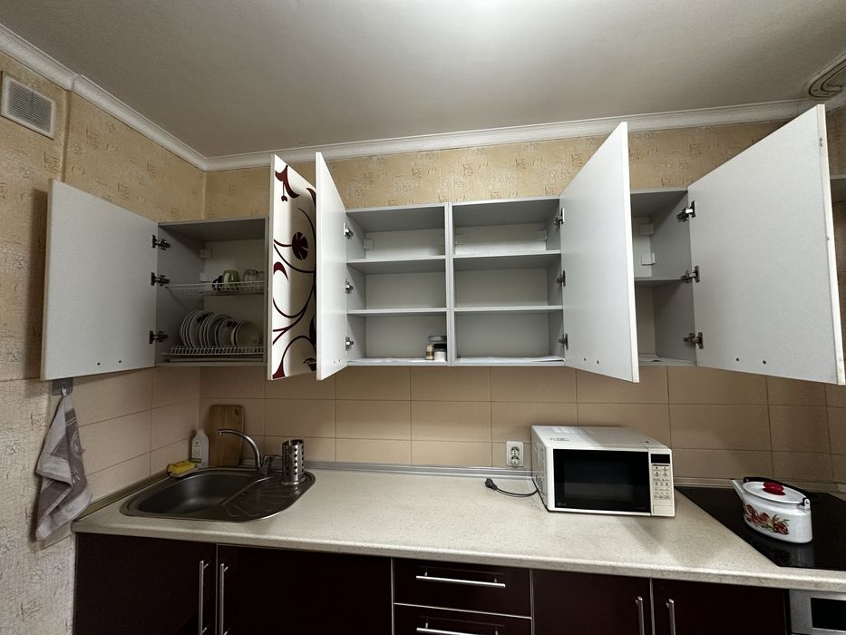 кухонный гарнитур + духовка + плита