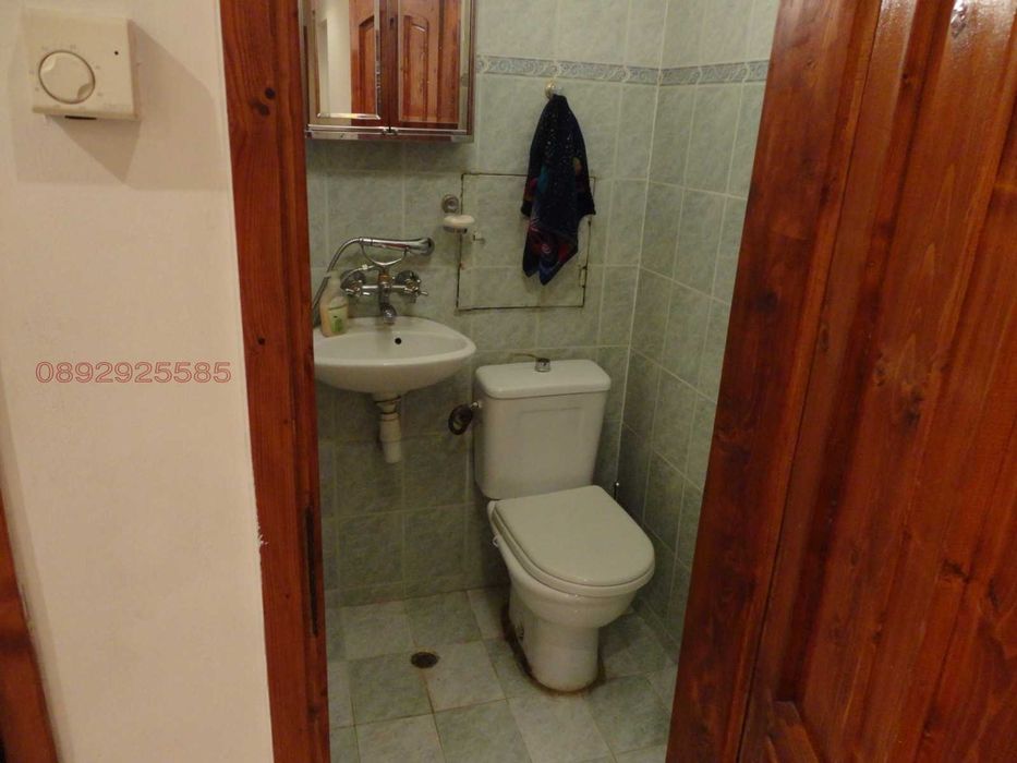 Тристаен апартамент под наем в София