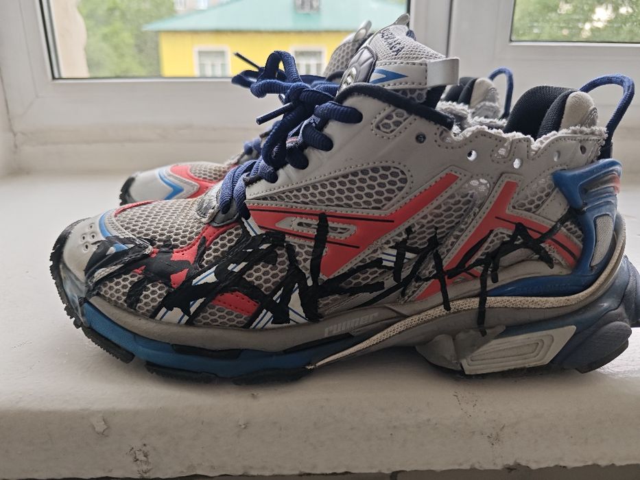 Balenciaga runner