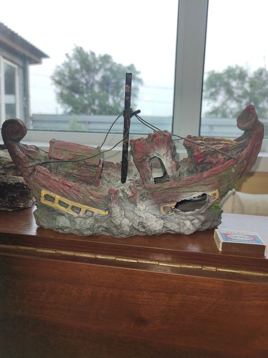 Продаю аквариумные принадлежности ,.