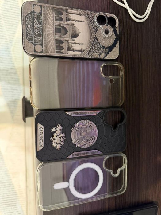 Продам чехлы на айфон 16