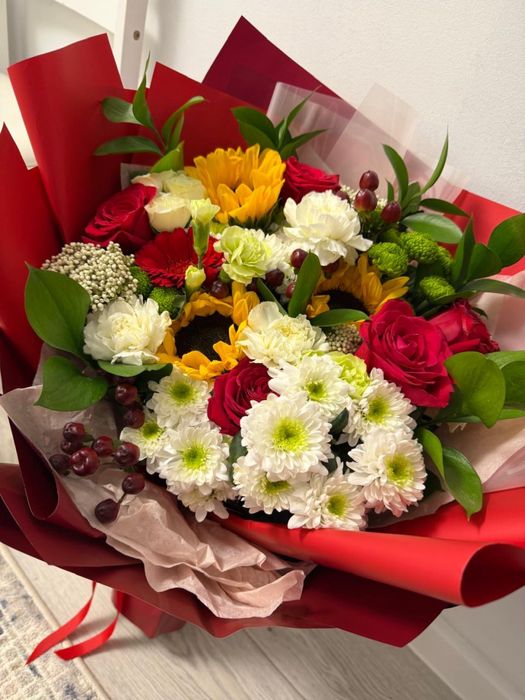 Свежие цветы разные