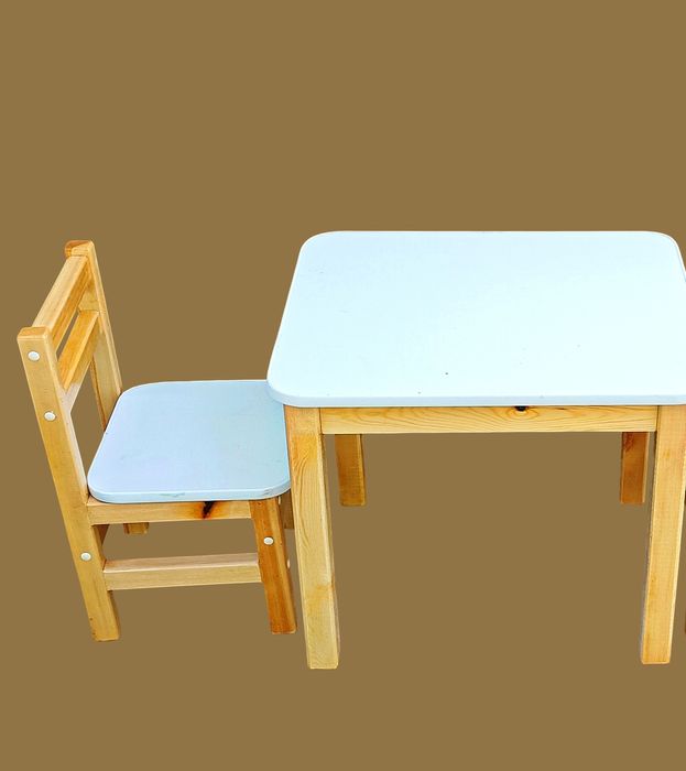 Детские комплекты столы стулья 450.000