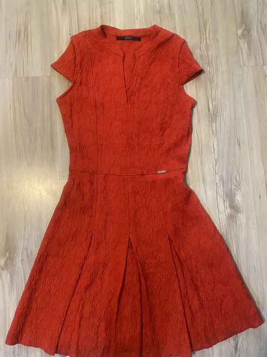Червена рокля Guess s