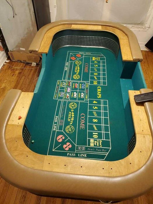 Mese de poker / remmy  - (CT)