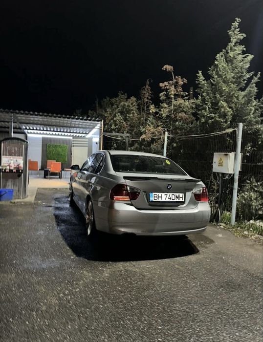 BMW 320i anul 2006